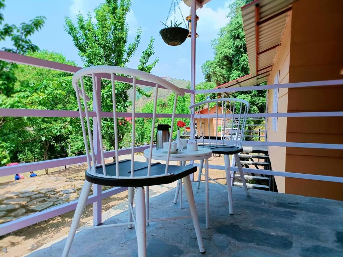 Aamod At Shoghi Luxury Cottage Resort Shimla Exterior foto